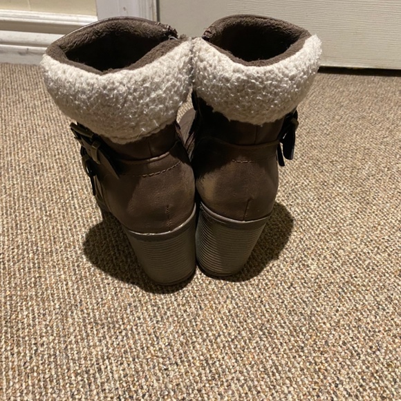 Lady’s boots - Picture 2 of 4